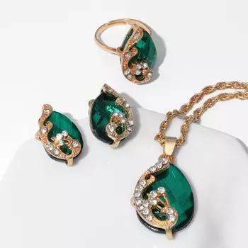 Гарнитур 3 предмета: серьги, кулон, кольцо