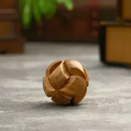 Головоломка из дерева