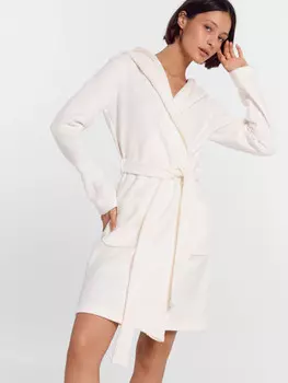 Халат женский флисовый в светло-молочном цвете