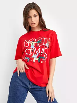 Хлопковая футболка красного цвета с новогодним принтом