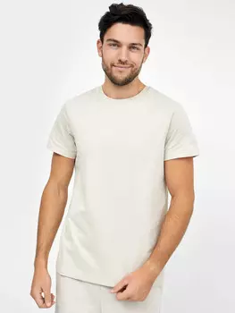 Хлопковая однотонная футболка в оттенке