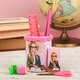Канцелярский набор в стакане