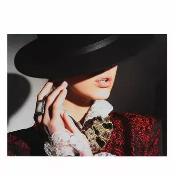 Картина- холст на подрамнике