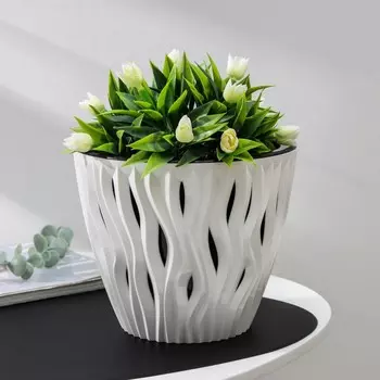 Кашпо для цветов со вставкой