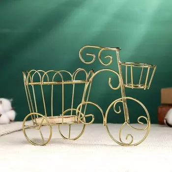 Фигурное кашпо для цветов