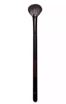 Кисть№13 небольшая веерная воздушная для хайлайтера