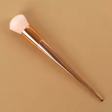Кисть для макияжа