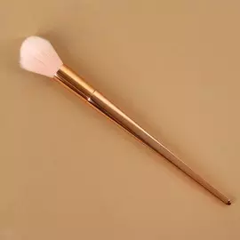 Кисть для макияжа