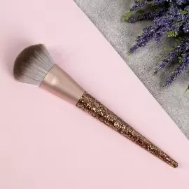 Кисть для макияжа