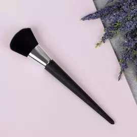 Кисть для макияжа