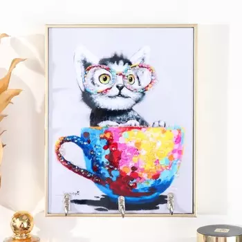 Настенные крючки декоративные