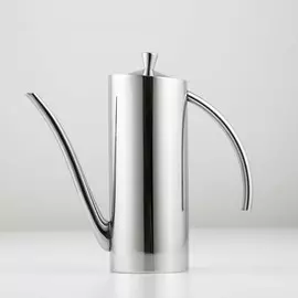 Кофейник с длинным носиком