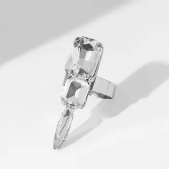 Кольцо с камнями