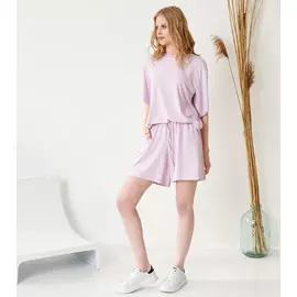 Комплект женский (джемпер, шорты)