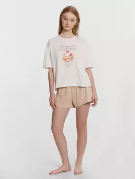 Комплект женский (джемпер, шорты)