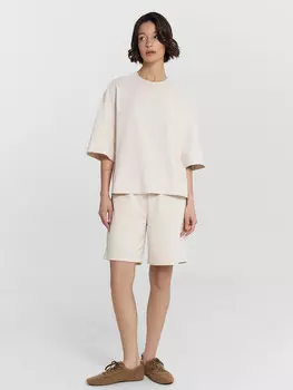 Комплект женский серый: футболка и шорты