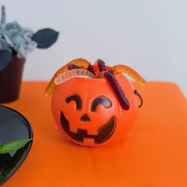 Конфетница на хеллоуин