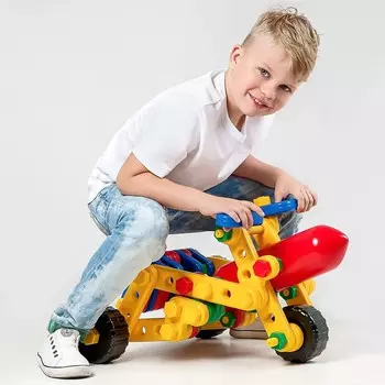 Конструктор пластиковый