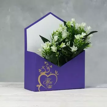 Конверт с золотым тиснением