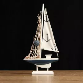 Сувенирная модель корабля