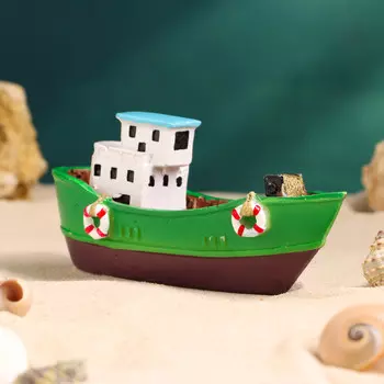 Сувенирная модель корабля