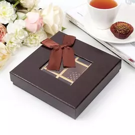 Коробка подарочная 17 х 17 х 3,5 см