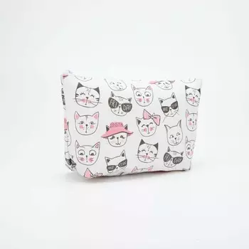 Косметичка на молнии, цвет белый