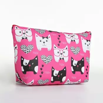 Косметичка на молнии простая, средний размер, с рисунком, малиновая