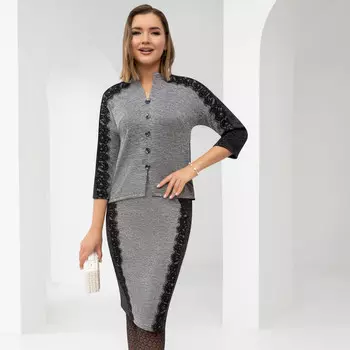 Костюм с юбкой