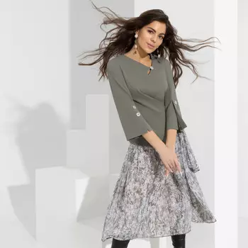 Костюм с юбкой