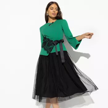 Костюм с юбкой