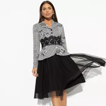 Костюм с юбкой