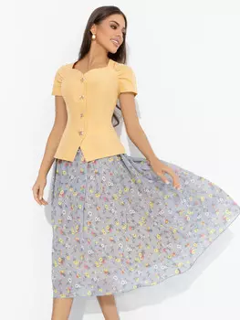 Костюм с юбкой