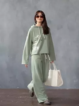 Костюм спортивный