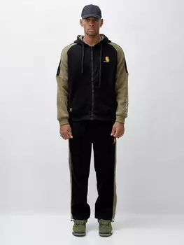 Костюм спортивный