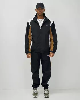 Костюм спортивный