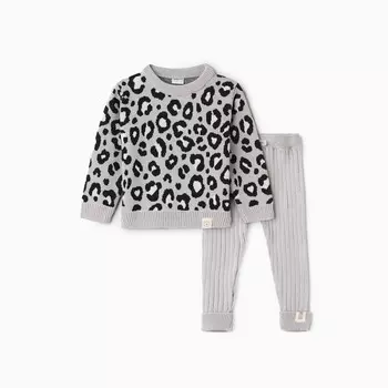 Костюм вязаный