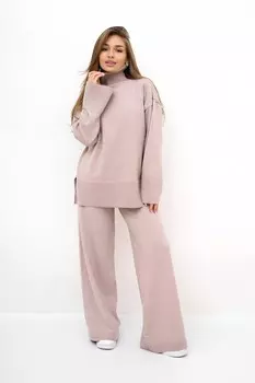 Костюм вязаный