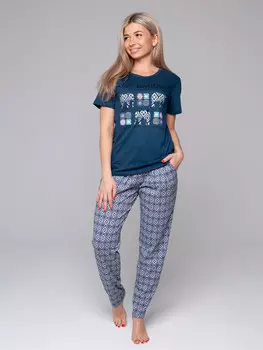 Костюм женский