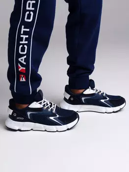 Кроссовки