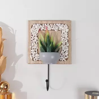 Настенный крючок декоративный