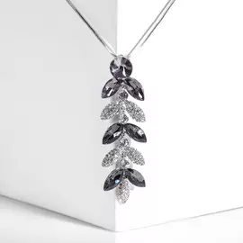 Кулон на цепочке