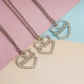 Кулоны на цепочке