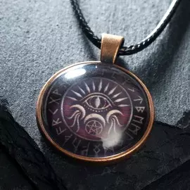 Кулон-амулет