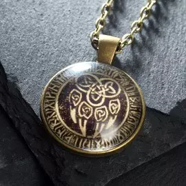 Кулон-амулет