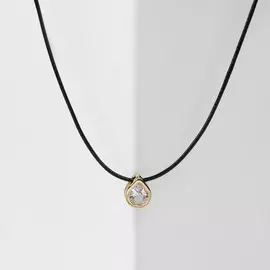 Кулон на шнурке