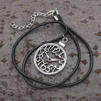 Кулон на шнурке