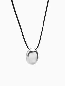 Кулон на шнурке