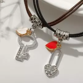 Кулоны на шнурке