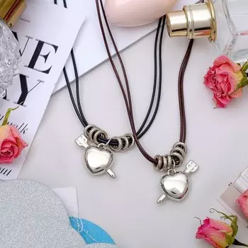 Кулоны парные на шнурке